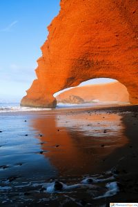 arcos de piedra legzira en marruecos